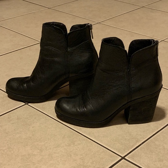 Lucky Brand Shoes - Sz 7 Leather Lucky Brand Boots